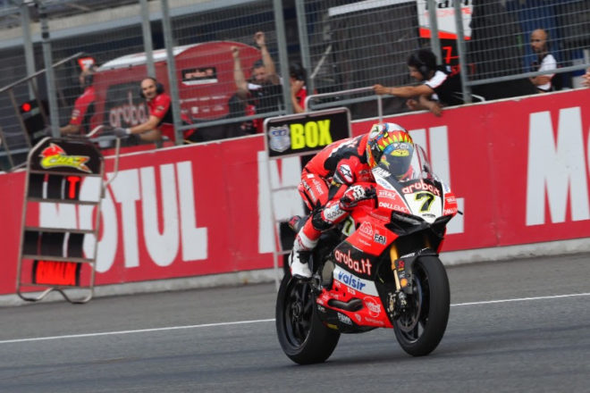 Chaz Davies of Aruba.it Racing wins 2nd Race: WorldSBK