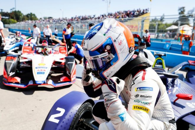 Sam Bird holds off Mahindra’s Pascal Wehrlein to win in Santiago