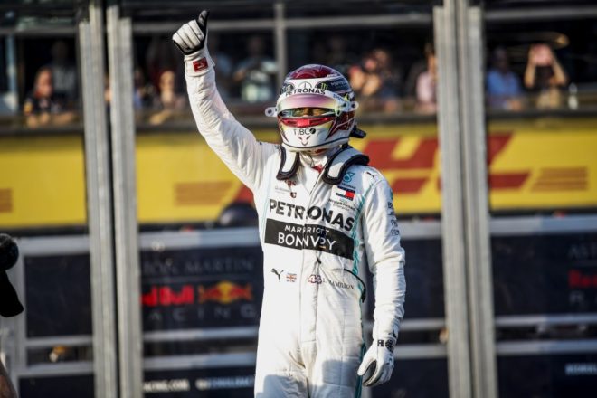 Lewis Hamilton takes pole for season opener; Bottas beats Vettel for P2