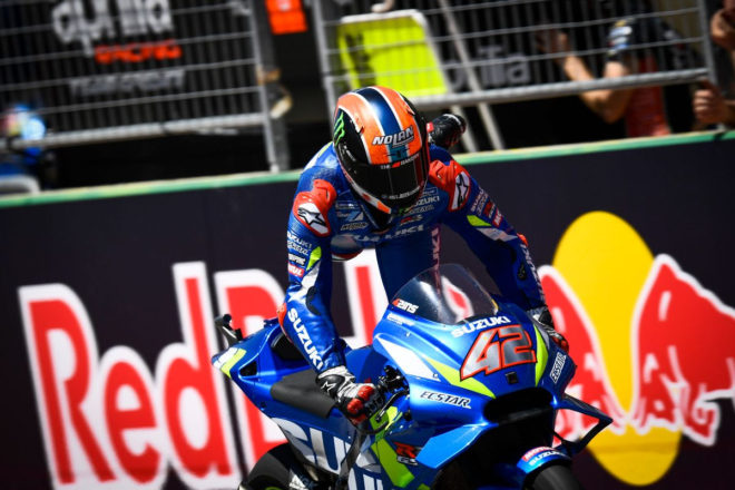 Rins fights off Rossi for first win as Marquez suffers shock crash at COTA