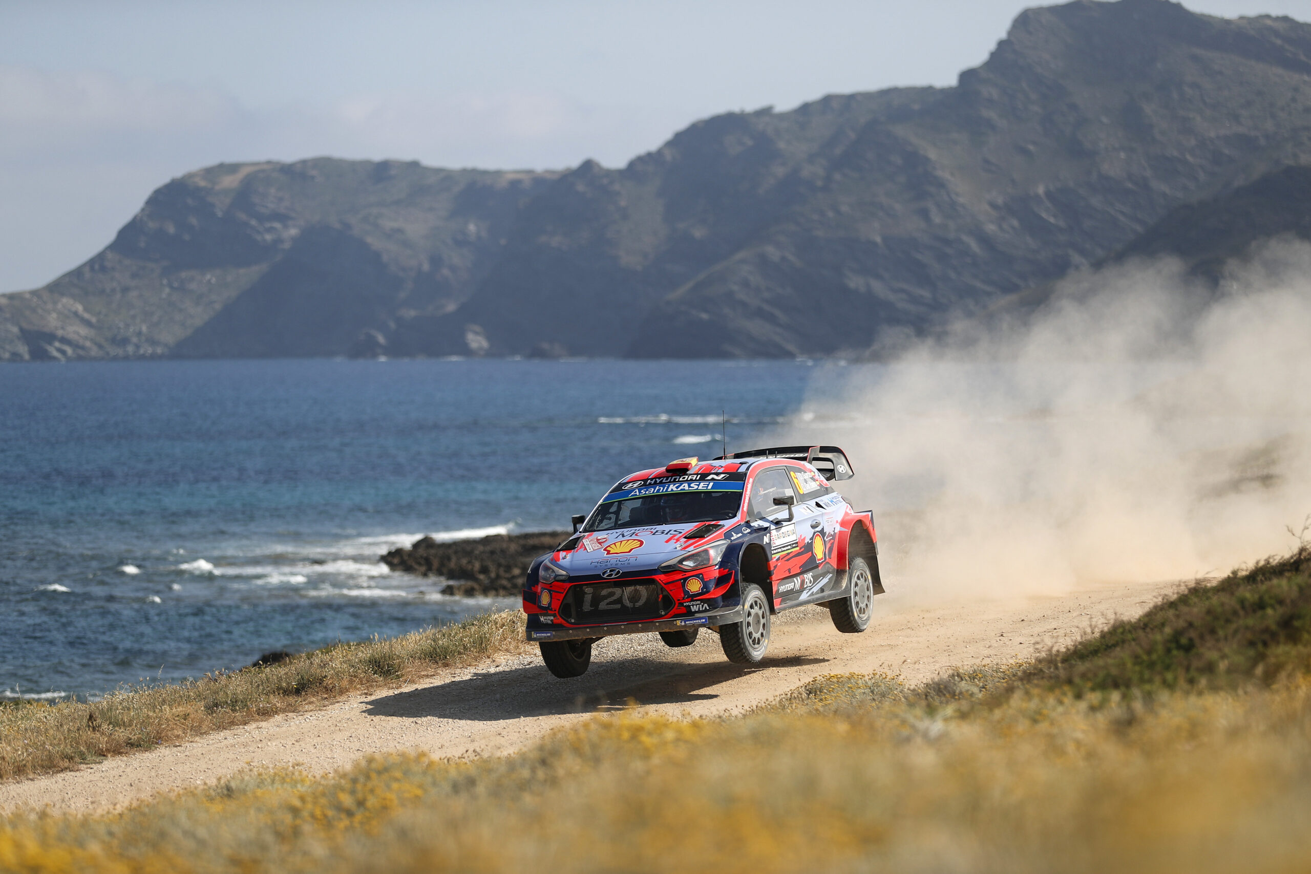 Dani Sordo-Carlos del Barrio bring unexpected victory for Hyundai: WRC Rally Italia