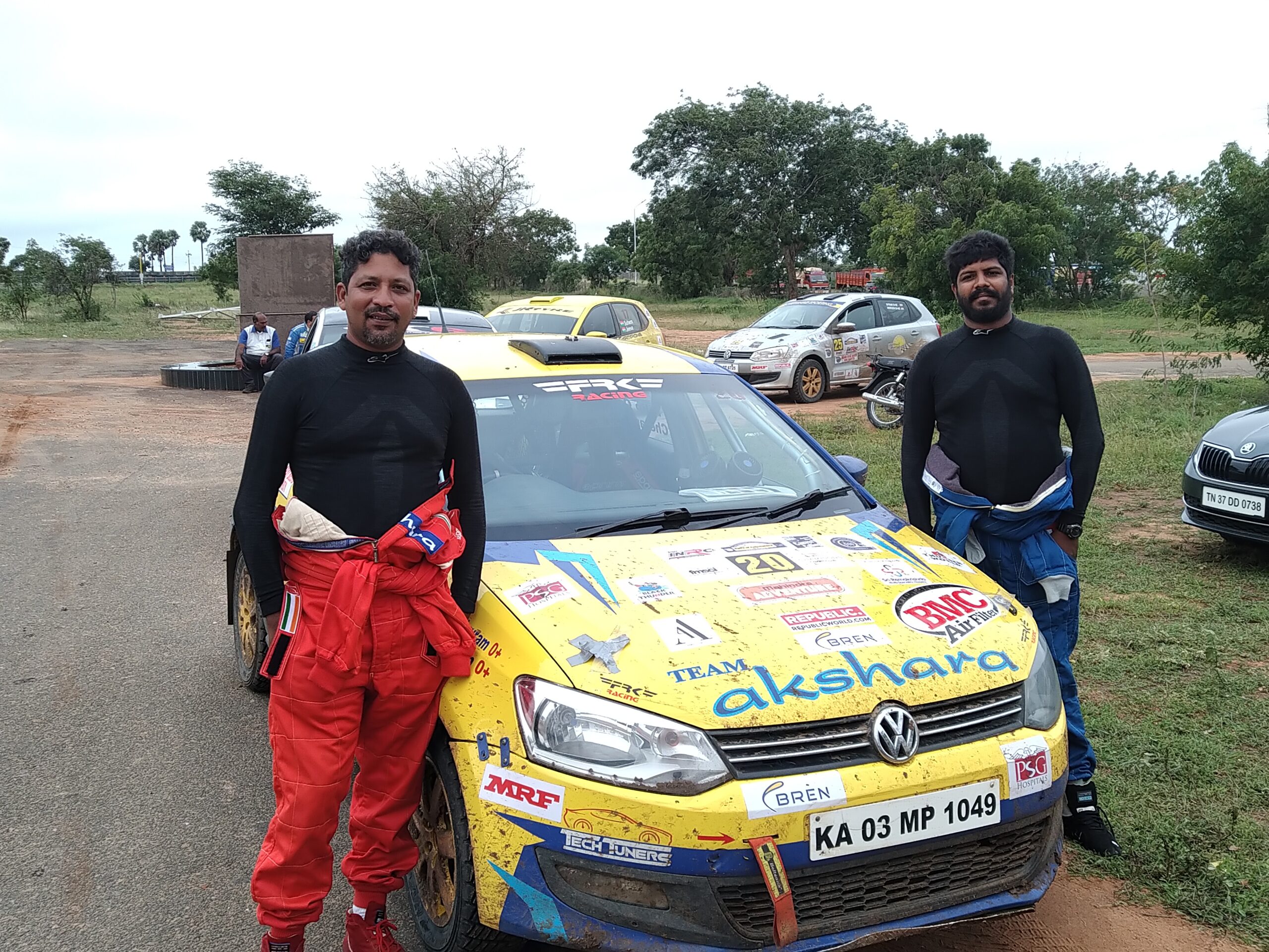 Chetan Shivaram-Dilip Sharan take early lead; Gill suffers mechanical failure; Dean loses time