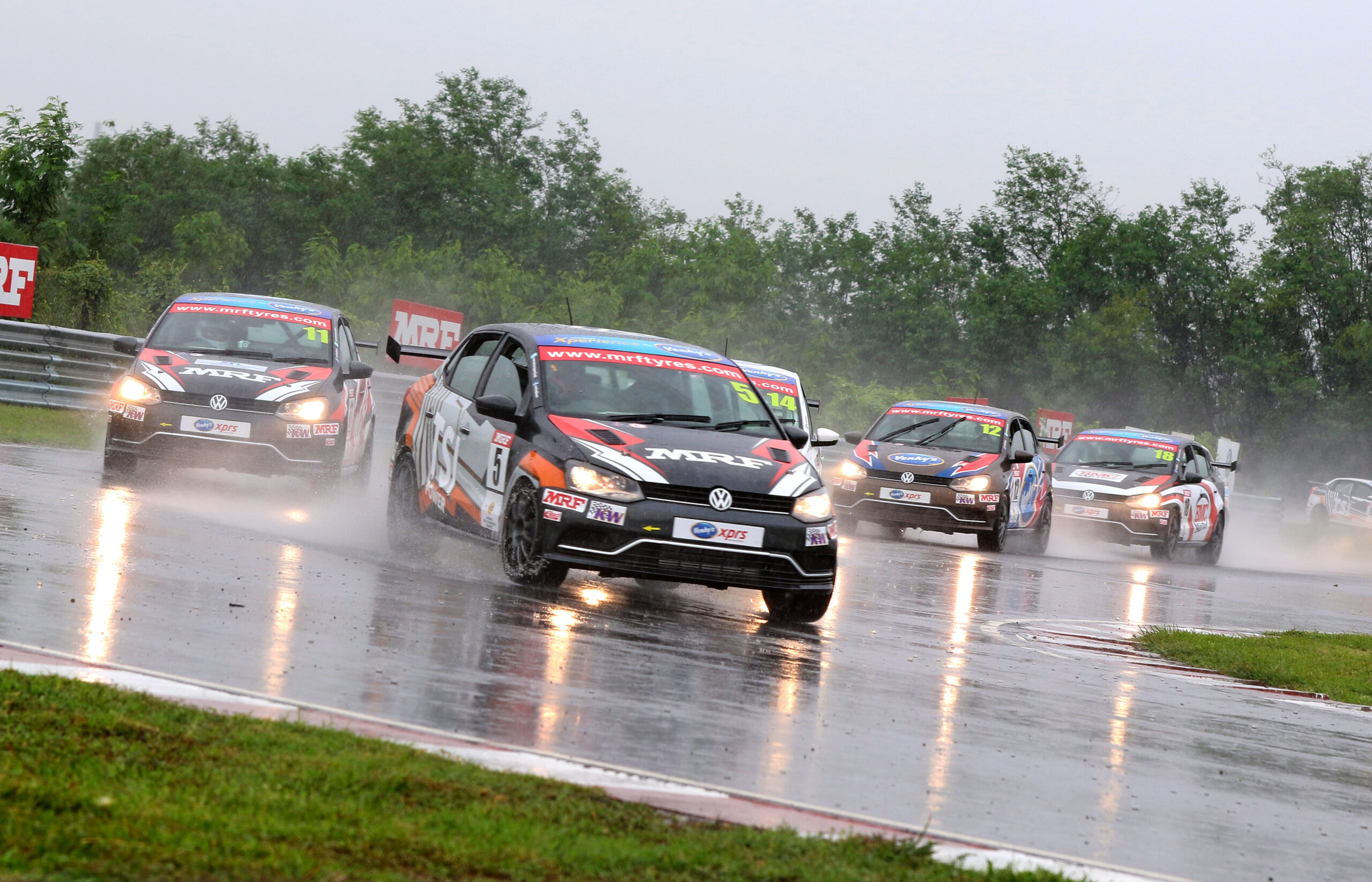 10-car pile-up stops MRF F1600 races; Double for Arjun Balu, Rithvik Thomas