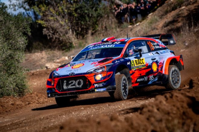 Sebastien Loeb leads Hyundai’s 1-2-3: WRC Spanish Rally