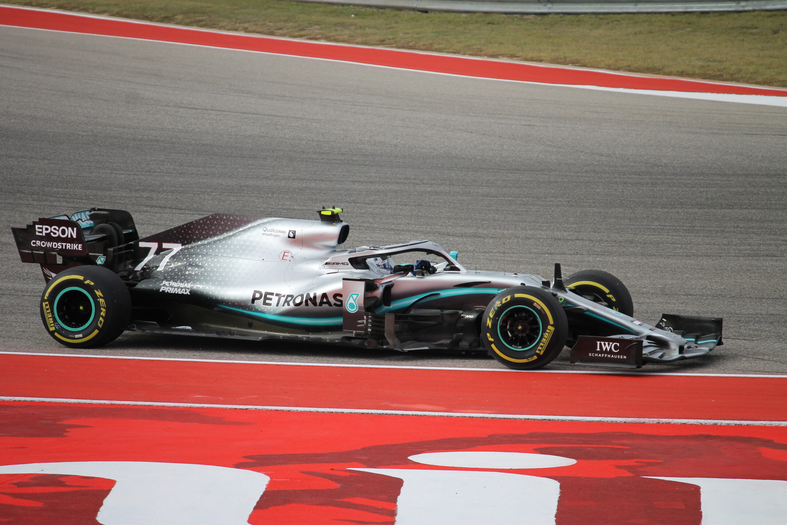 Bottas edges past Vettel for Austin pole; Hamilton to start on P5