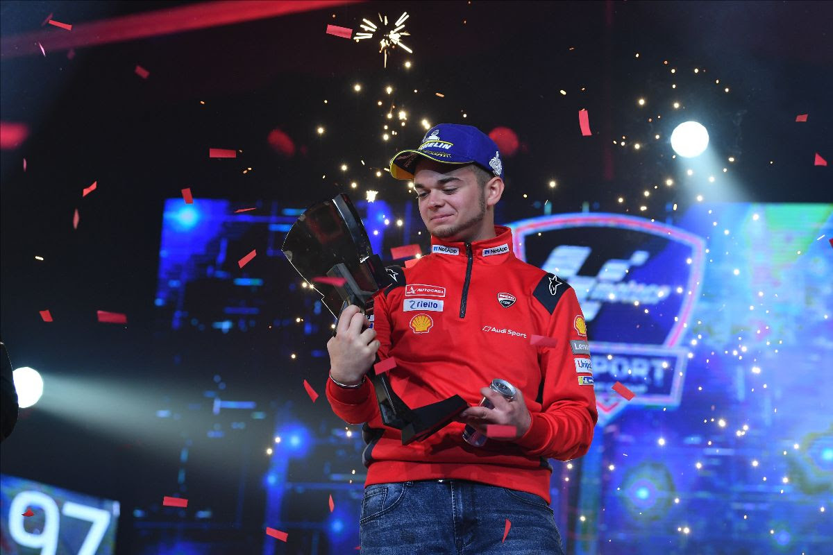 AndrewZh takes stunning Championship victory in a dramatic season finale