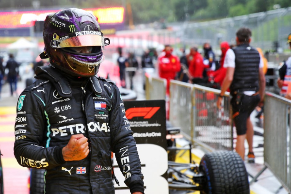Rainmaster, Hamilton, takes pole ahead of Verstappen