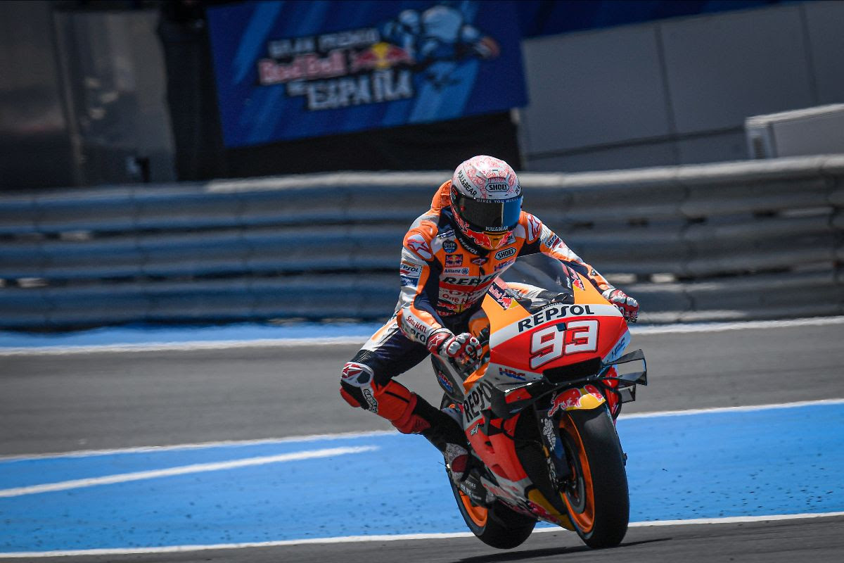 Marquez, Viñales and Crutchlow split by less than a tenth on Friday