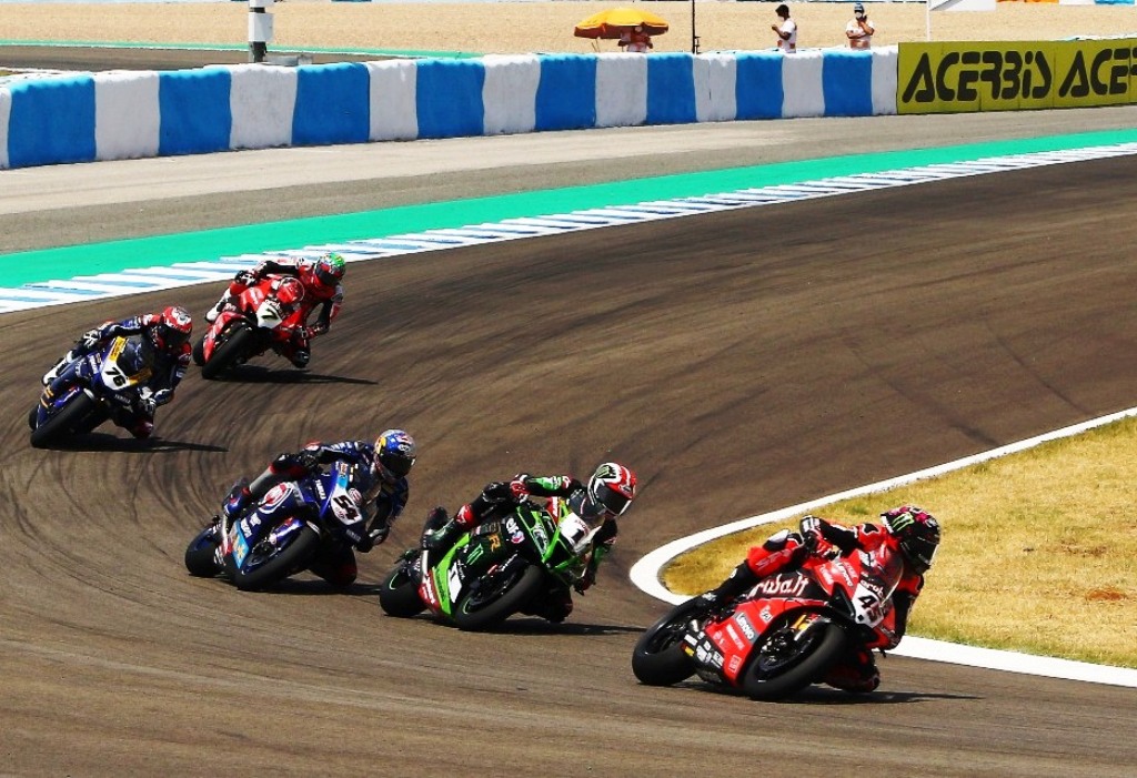 Redding claims first WorldSBK win after thrilling five-way battle
