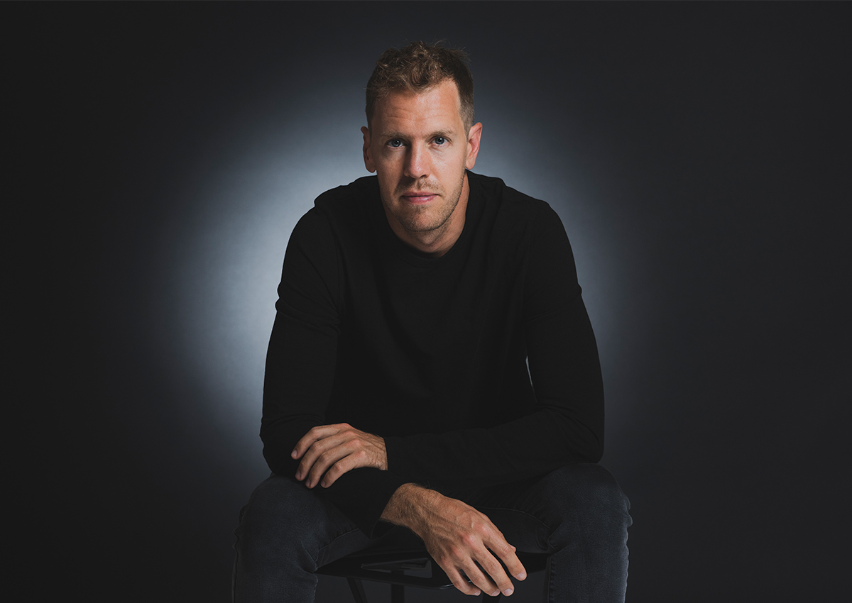 Racing Point signs Sebastian Vettel for 2021
