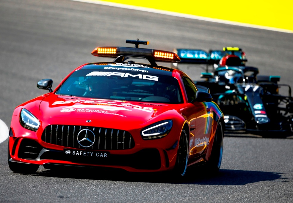 Multiple crashes mark Ferrari’s 1000th race and a record 90th win for Hamilton