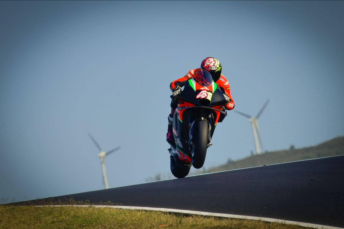 Aleix Espargaro sets the fastest-ever lap: Portimão Test Day 1