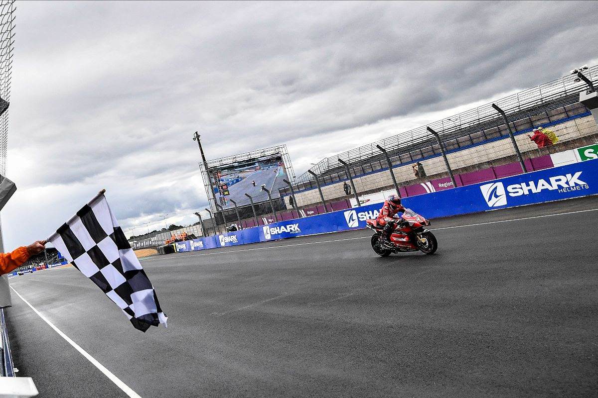 Petrucci wins a wet race; Alex Marquez arrives with a 2nd from P18