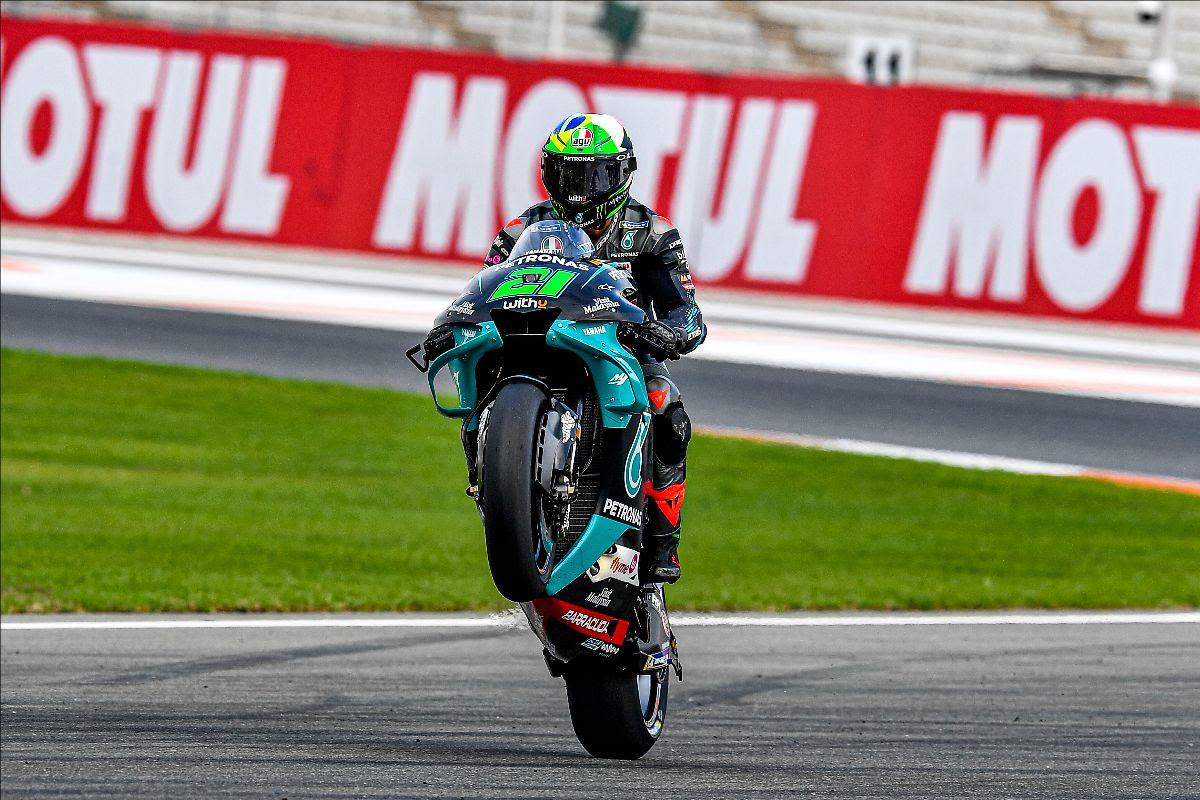 Morbidelli fights off Miller for pole, Mir faces first match point from 12th
