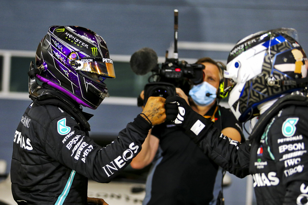 Hamilton beats Bottas to take 98th career pole