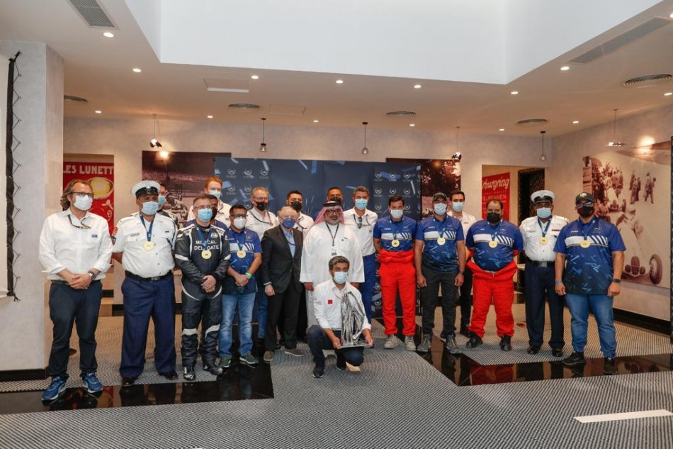 Marshals, firefighters who saved Grosjean get Special Awards from FIA