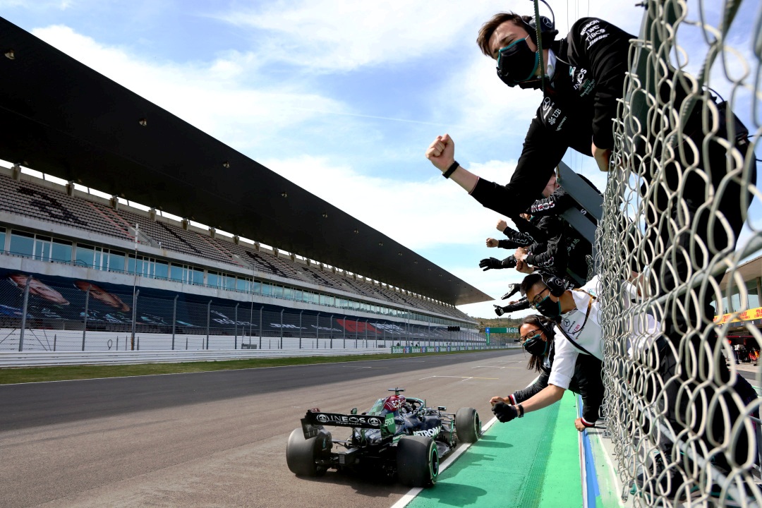 Hamilton achieves 150th points-finish; Bottas gets fastest lap and a point