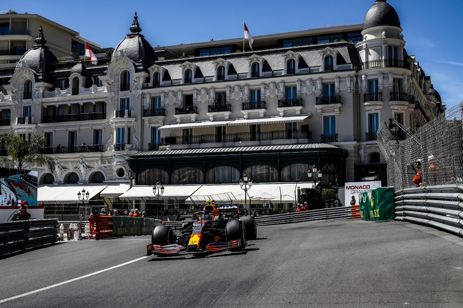 Sergio Perez quickest in FP 1 ahead of Carlos Sainz