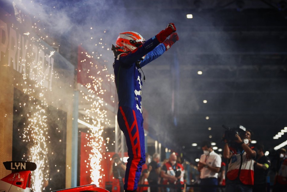 Indian National anthem sounds sweet as Lynn delivers victory for Mahindra Racing
