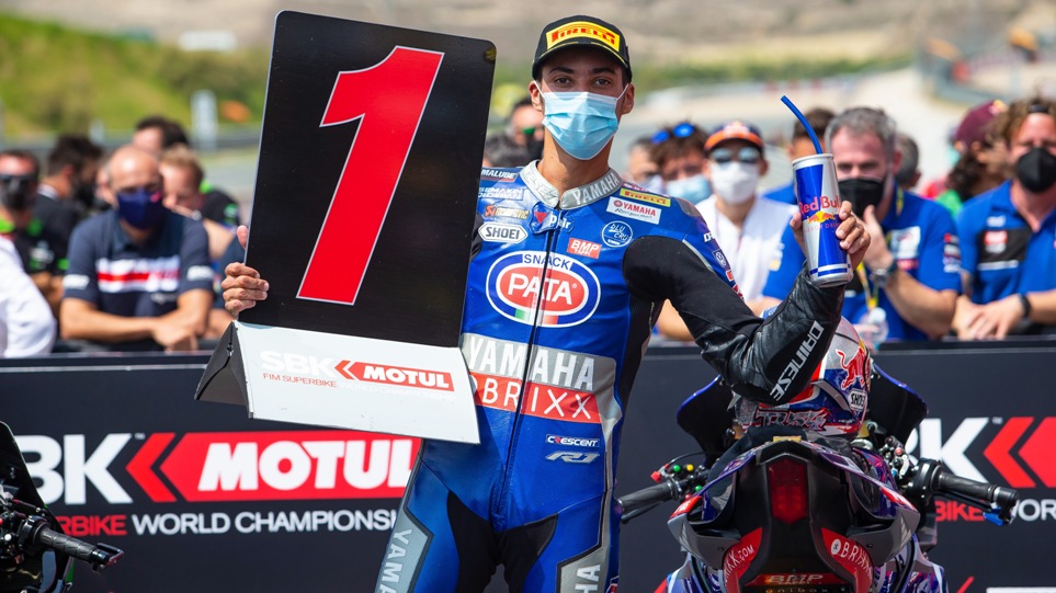 Razgatlioglu battles for Race 2 Navarra victory as the Championship levels up