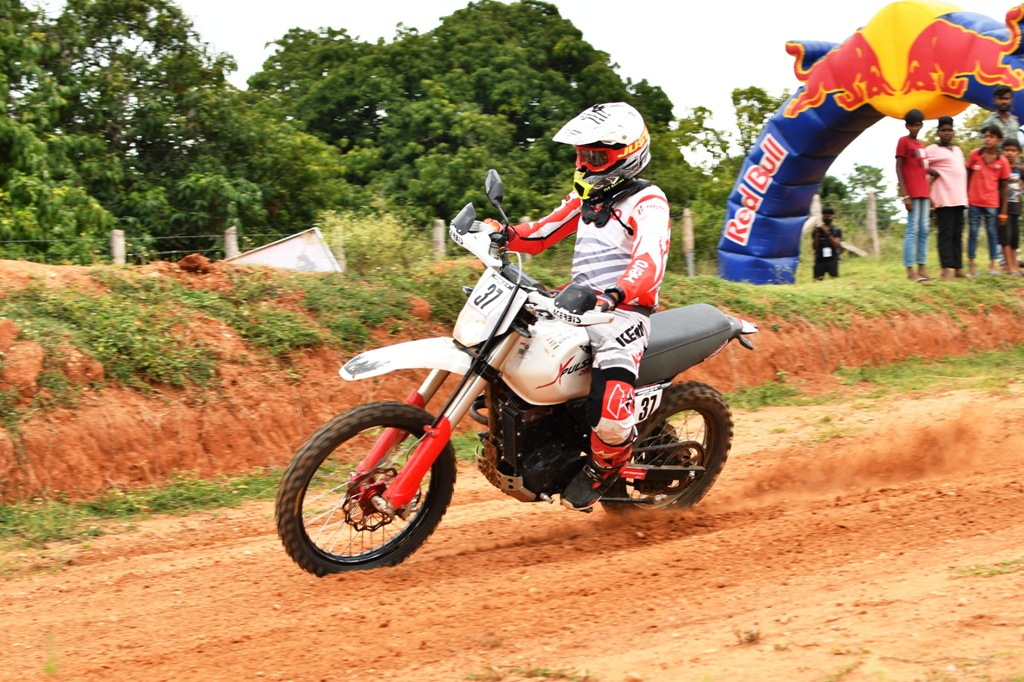 Yuvakumar of Hero Motosports begins campaign in style