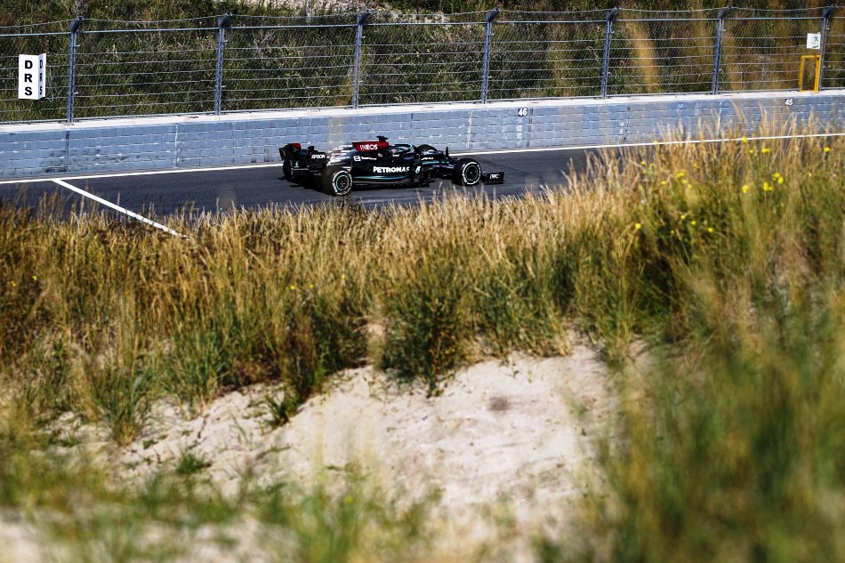 Lewis Hamilton fastest in FP1 as F1 back at Zandvoort