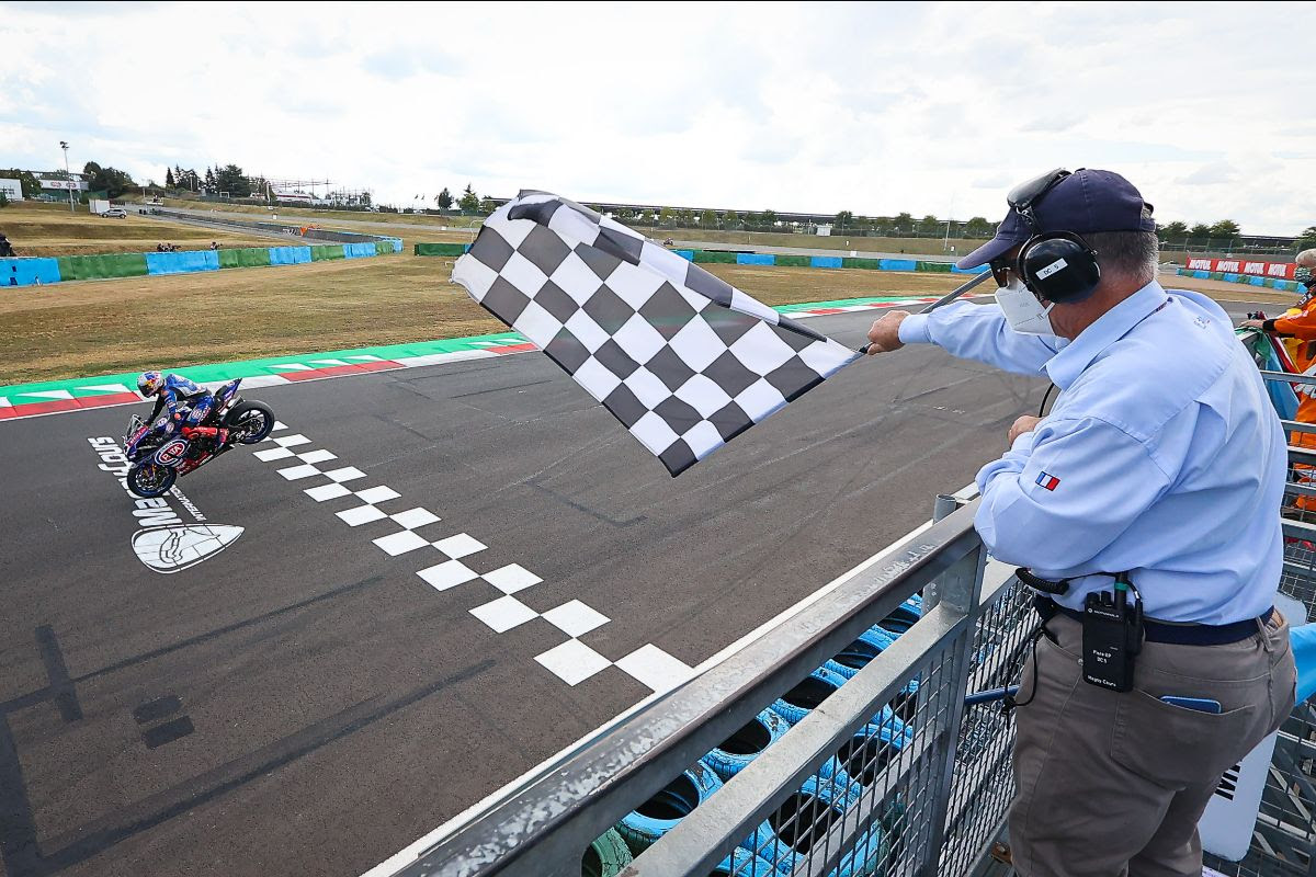 Metronomic Razgatlioglu romps to victory: WorldSBK Race 1