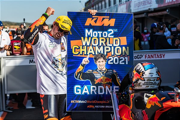 Remy Gardner wins Moto2 World Championship, a Red Bull KTM take…