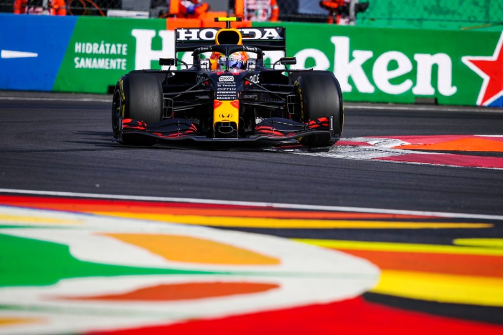 Home hero Sergio Perez fastest in FP2