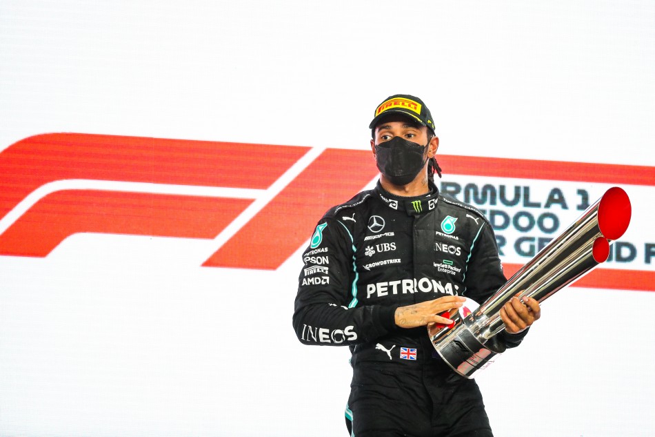 Lewis Hamilton wins ahead of Max Verstappen: Qatar GP