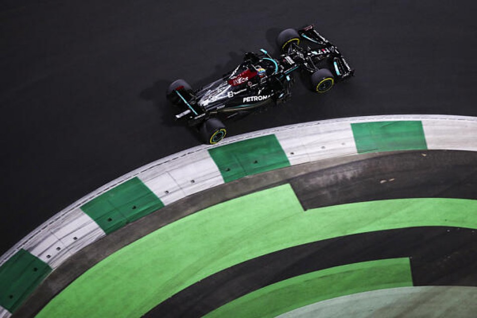 Hamilton continues to set the pace at F1’s new Jeddah Corniche circuit