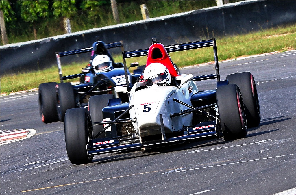 Arjun Balu leads ITC; Chirag, Shahan to fight it out in MRF 1600