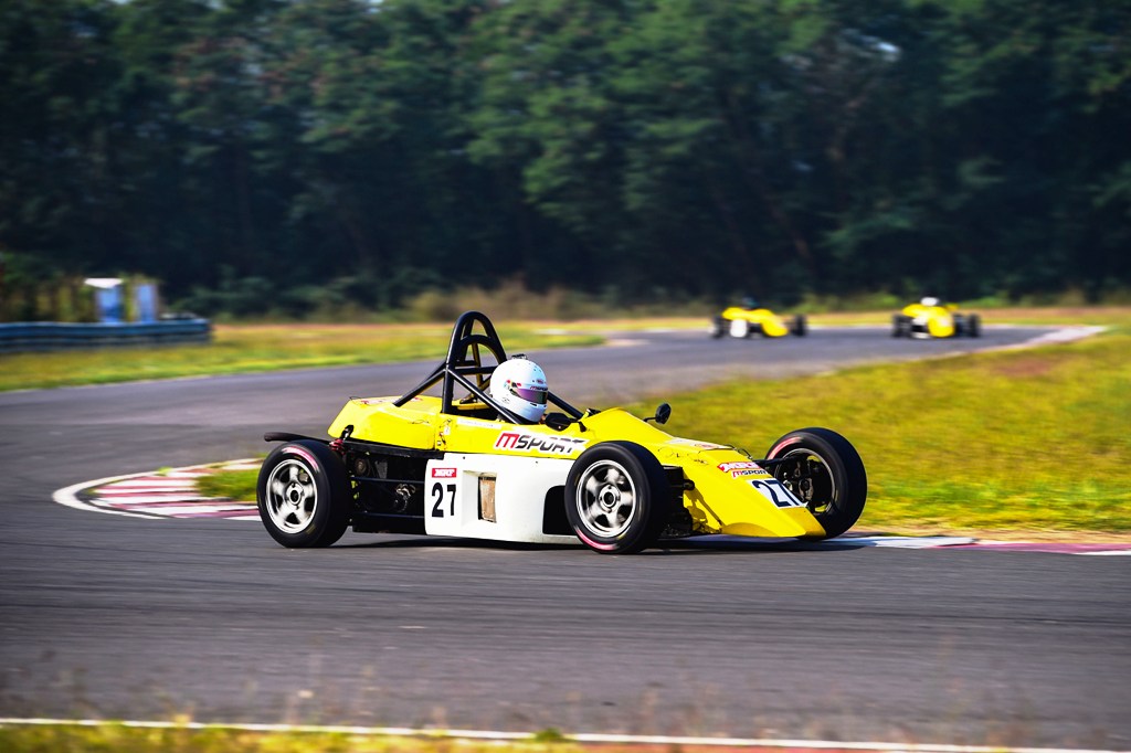 Sahan Ali cuts Chirag’s lead with commanding win; Ruhaan dominates F1300