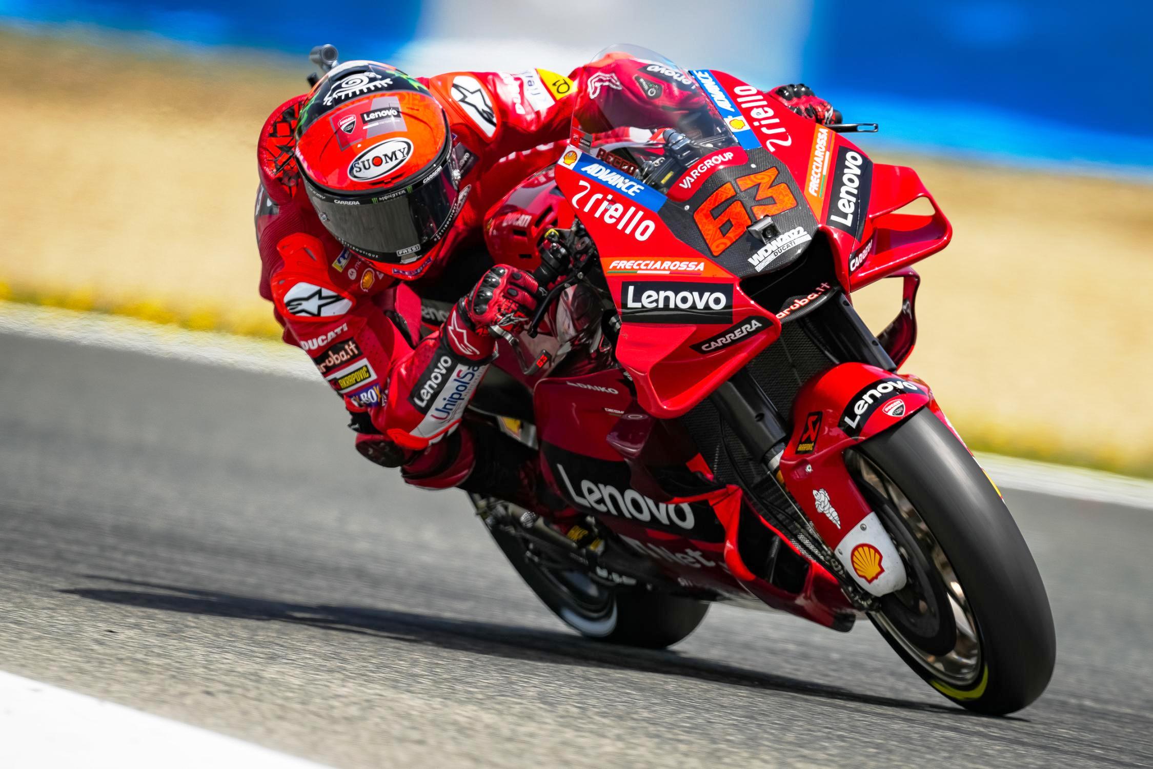Impeccable Bagnaia holds off Quartararo in Jerez showdown