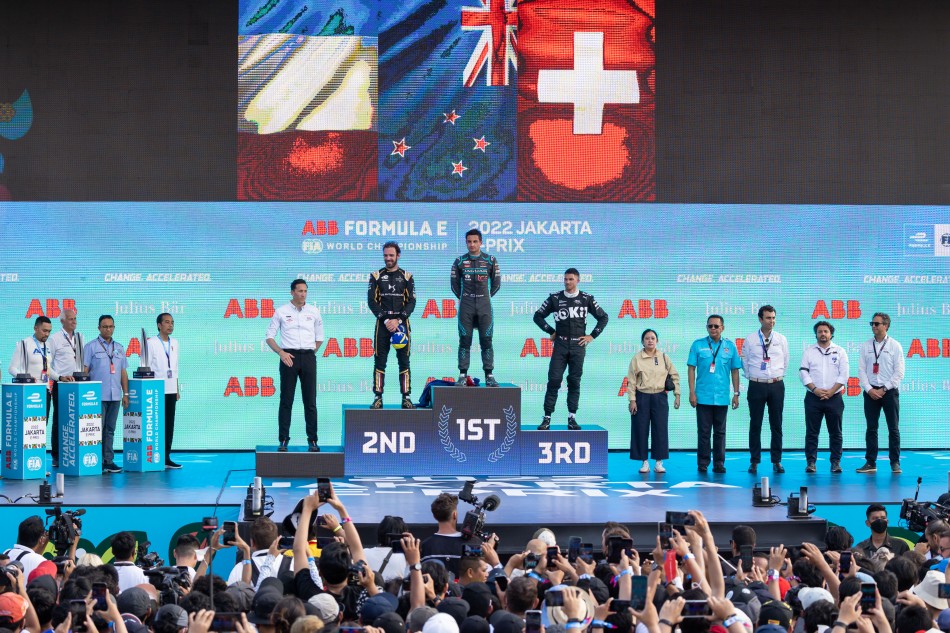 Formula E – Evans prevails in heavyweight bout in Indonesia as title tussle heats up