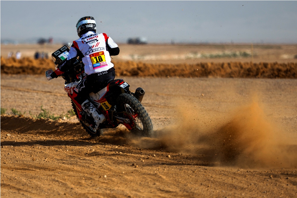 Hero MotoSports team begins with bang; Branch3rd in Prologue: Dakar 2023