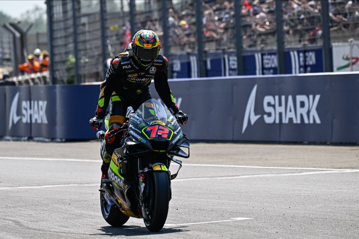 Marco Bezzecchi of VR46 wins historic 1000th GP at packed Le Mans