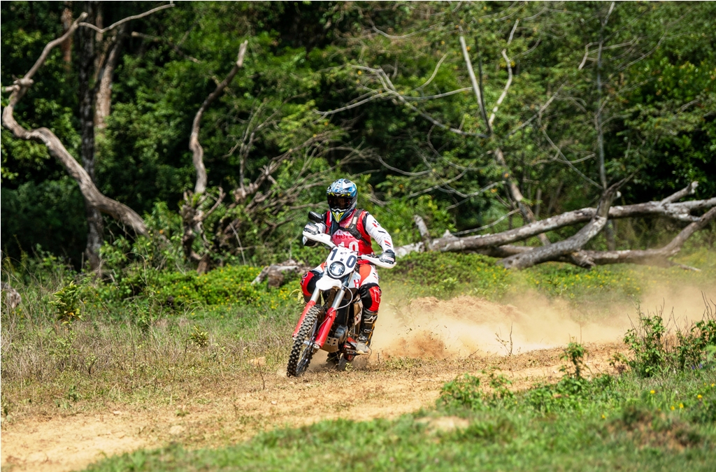 Tanveer back on top; Rajendra docked road penalty; Tanika stars again: 2w Rally Nationals