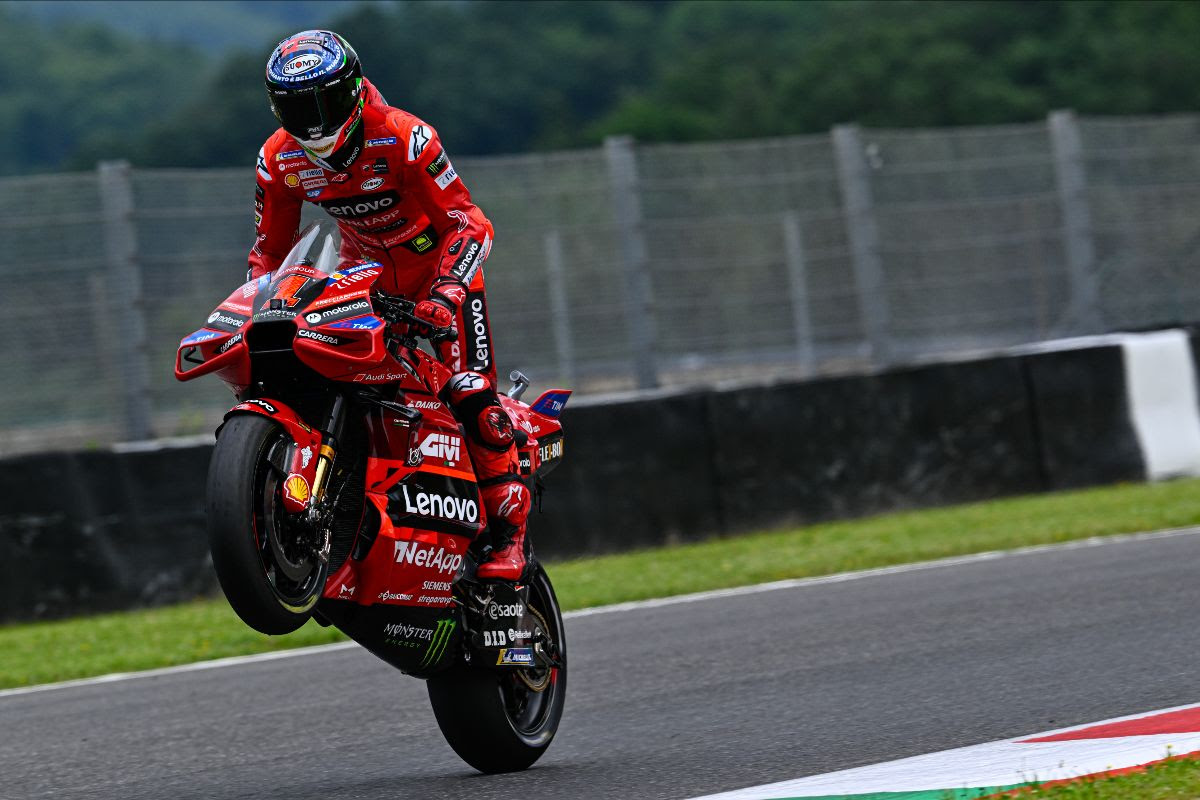 Bagnaia beats Marquez to take Mugello Pole… decided by 0.078 after close Q2