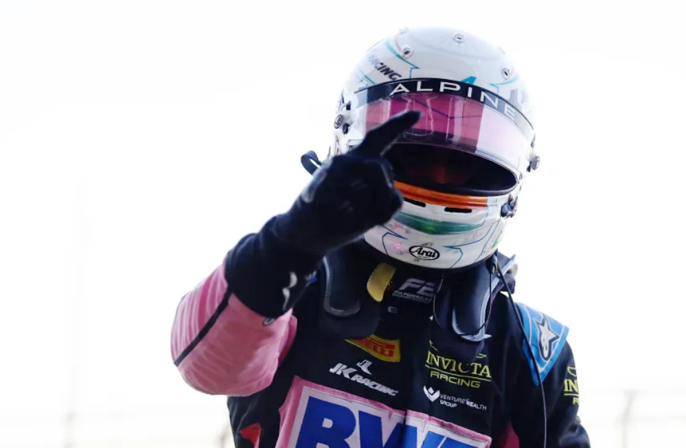 Kush Maini take pole in the first round F2 at Sakhir