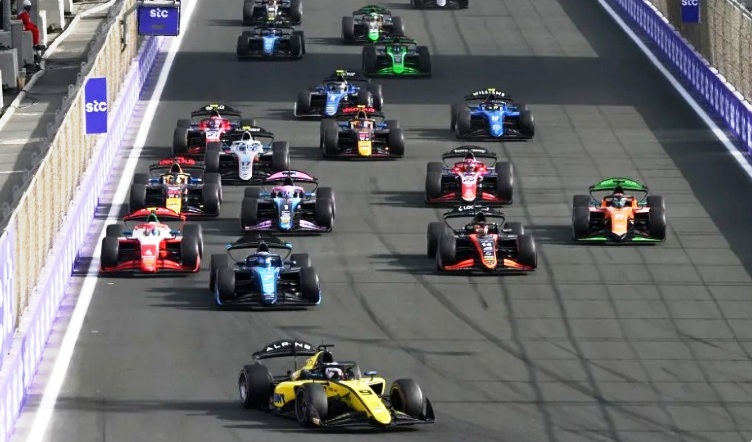 Kush Maini posts a creditable P2 to score 20 points: F2 Feature race