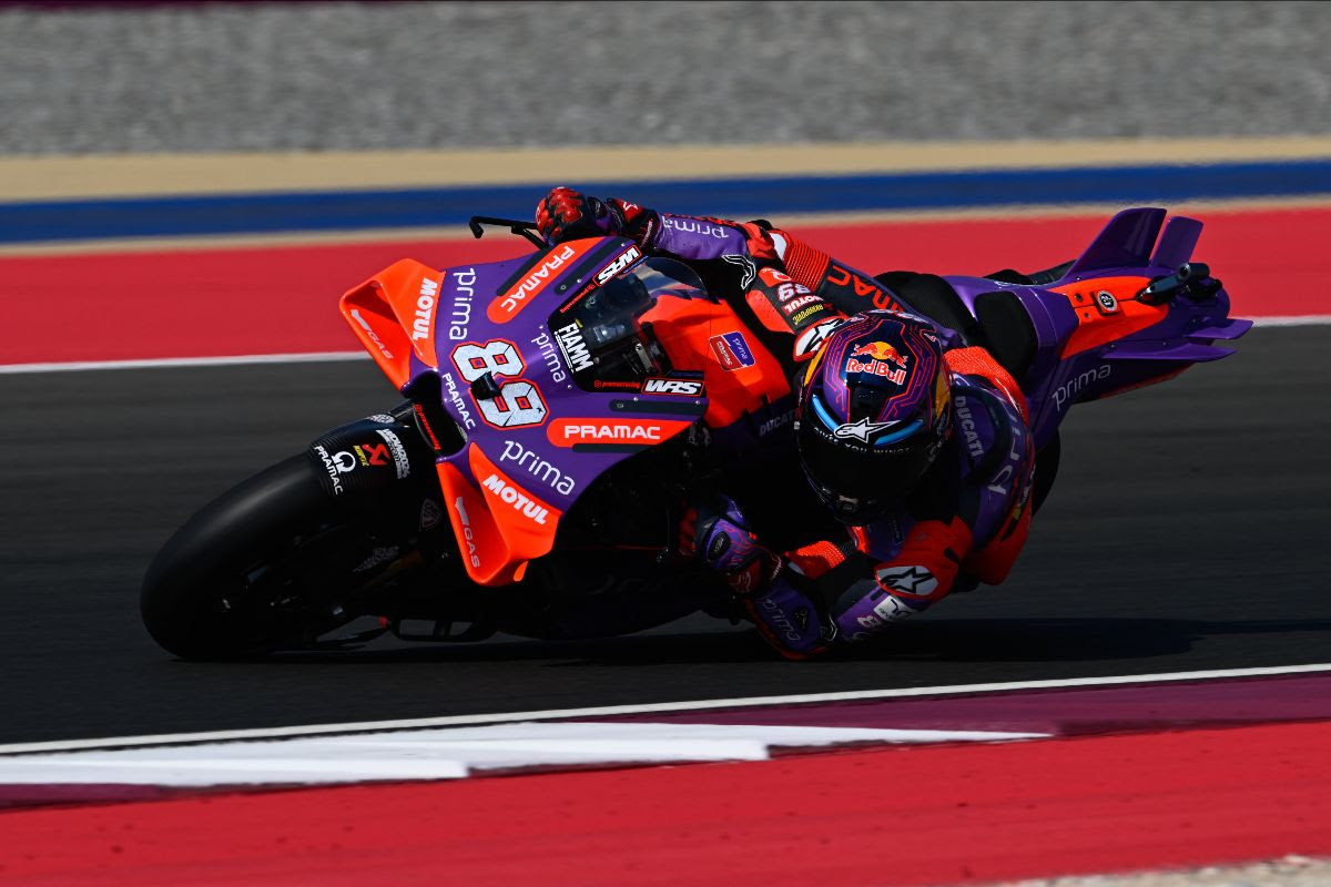 Martin snatches lap record pole from Espargaro and Bastianini