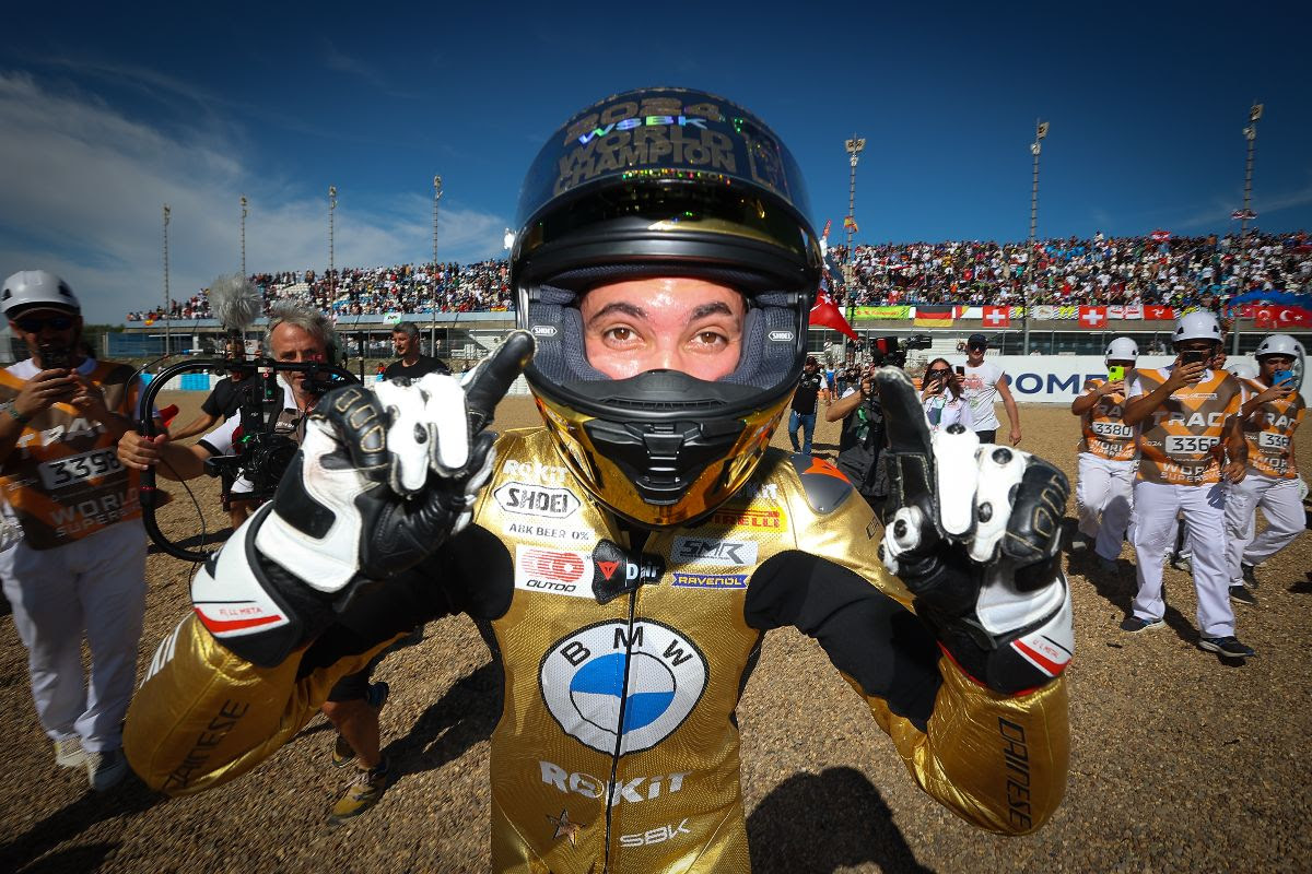 Toprak Razgatlioglu wins his second World Superbike championship, joins legends