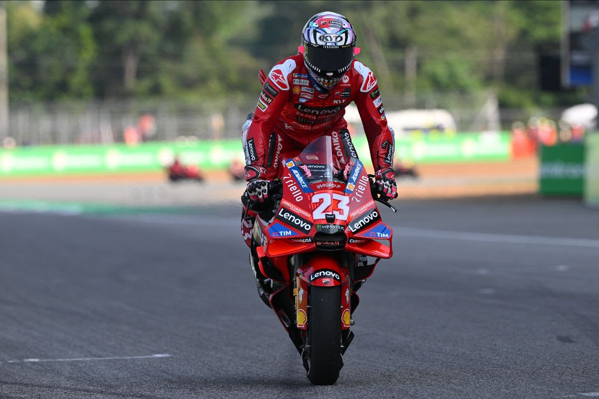 Bastianini unstoppable as Martin fends off Bagnaia in a tense Buriram Sprint