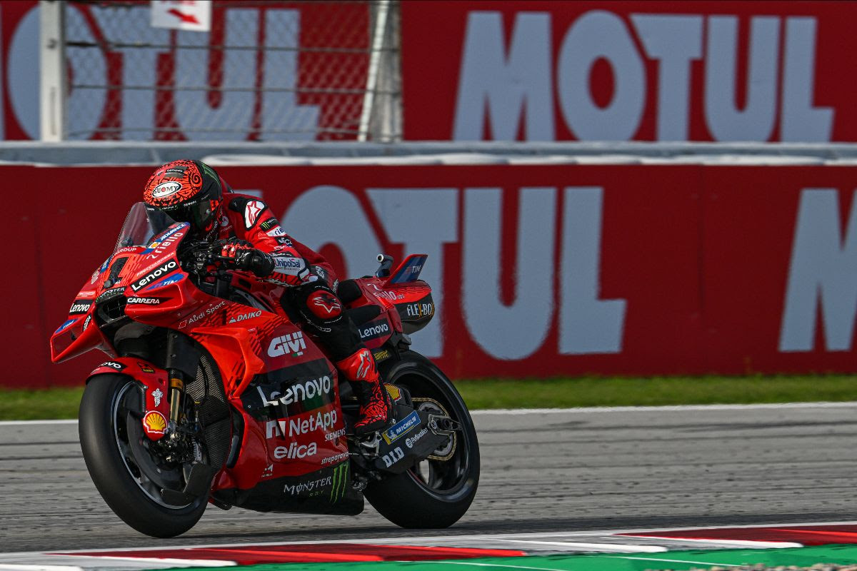 Bagnaia lands first blow as Martin heads into match point Saturday in P5