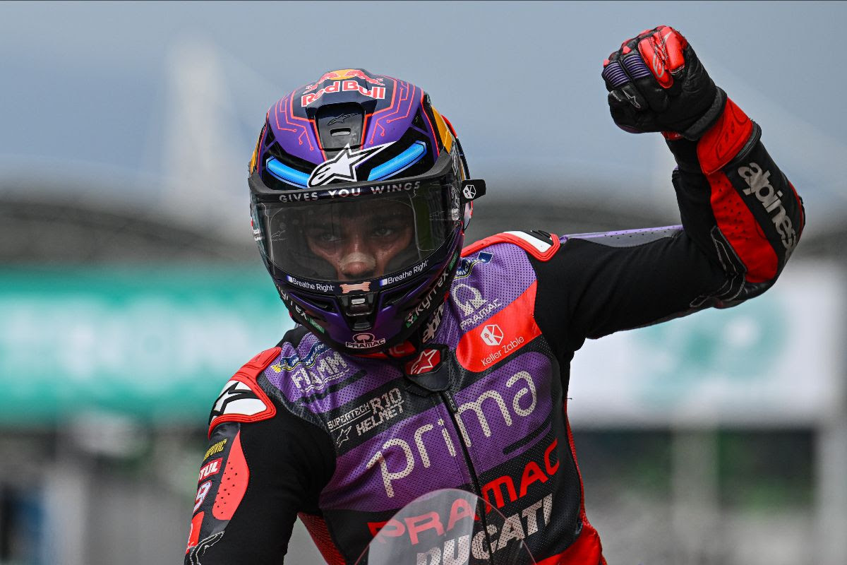 Martin supreme to set up match point on Sunday as Bagnaia suffers shock crash at Sepang